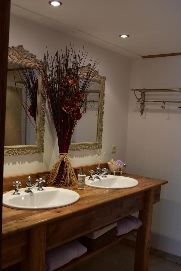 Chambre D'Hote Chez Dany - מוגין מראה חיצוני תמונה